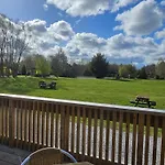 Harvest 18 - Yellowtop Country Park - Hot Tub - Yorkshire