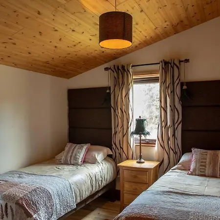 Harvest 18 Lodge, Yellowtop Country Park * Selby