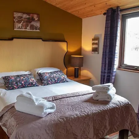 Harvest 18 - Yellowtop Country Park - Hot Tub - Yorkshire *